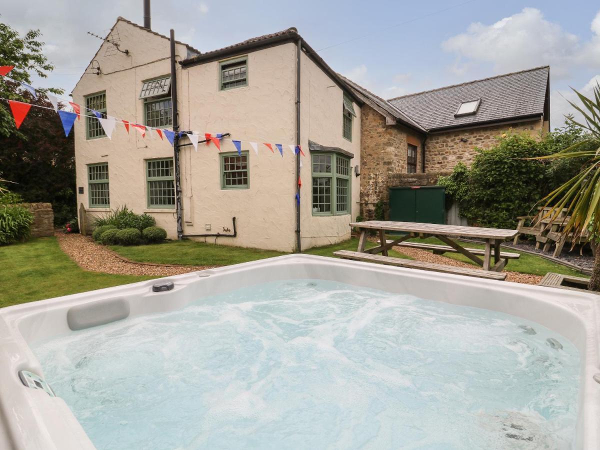 King'S Cottage Crakehall Exterior photo