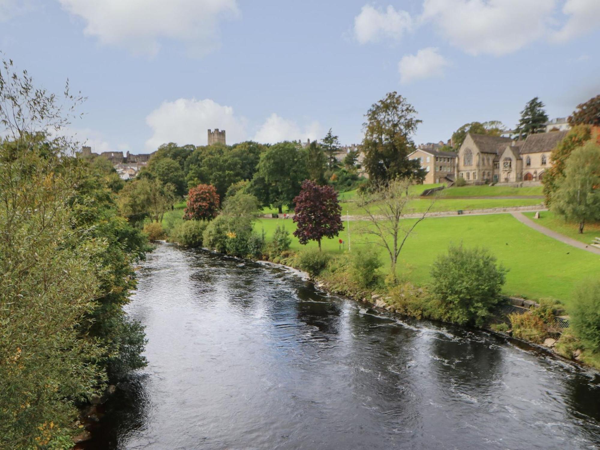 King'S Cottage Crakehall Exterior photo